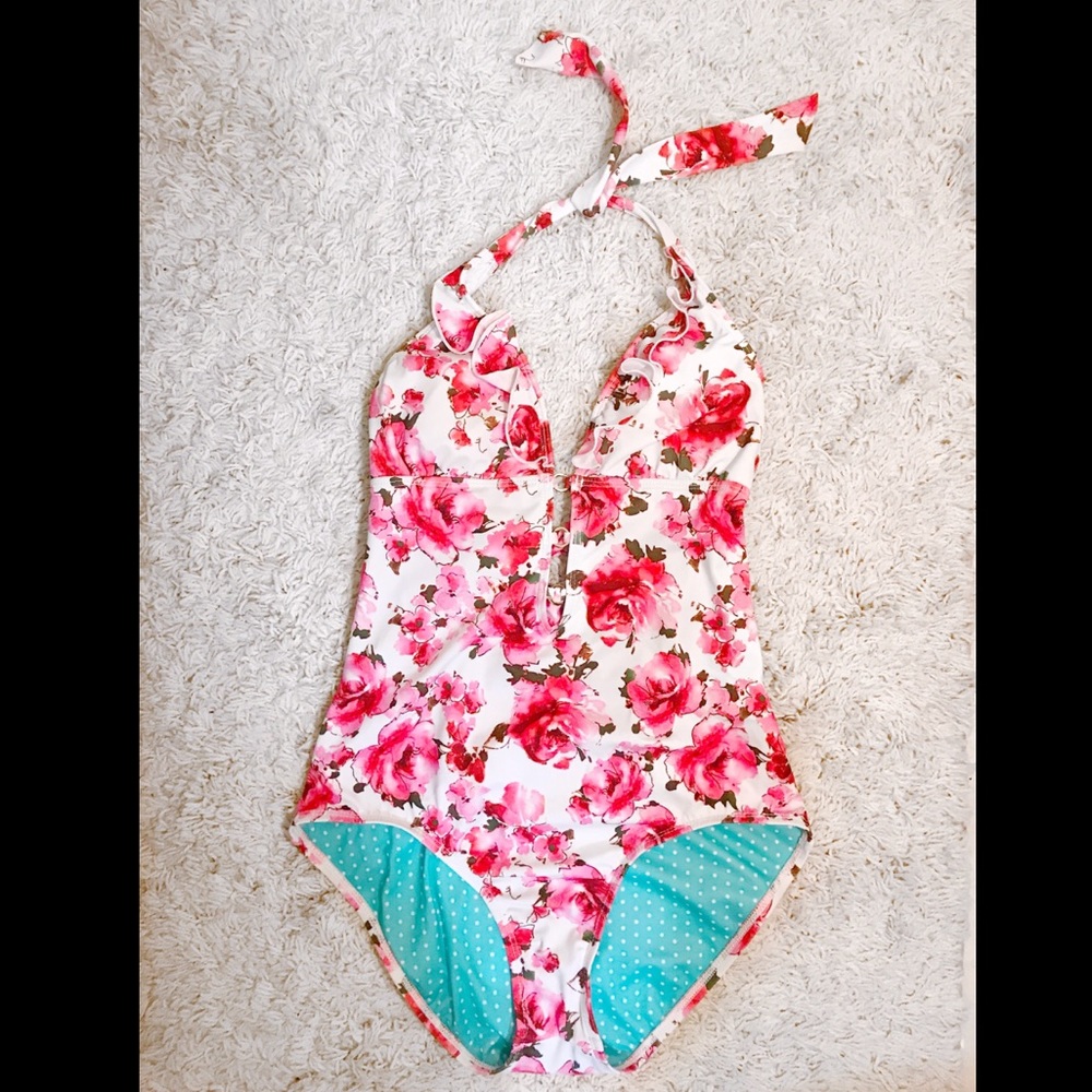 💎 GUESS 1P swimsuit